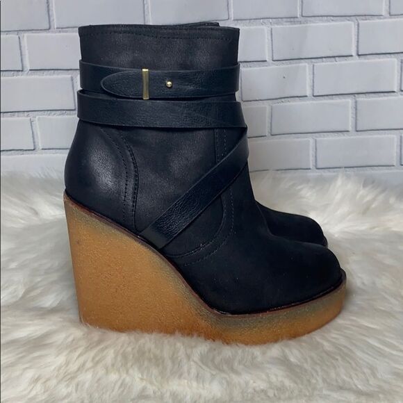 Olivia Miller Pelham Faux Suede Wedge Booties Sz 8 - Picture 5 of 7